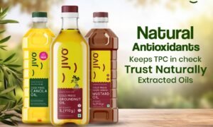 Even the best cooking oils in India, when heated beyond their smoke point, degrade. Repeated heating of cooking oils degrades them, leading to the formation of complex chemical by-products known as Total Polar Compounds. Switch to Natural antioxidants in cold-pressed oils help check TPC level.