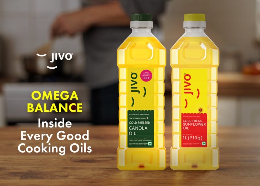 Even the best cooking oils in India, be it regular, cold-pressed, wooden-pressed, or kachi ghani oils, have a fatty acid composition that includes monounsaturated fats, polyunsaturated fats, and saturated fats. PUFAs contain essential omega-3 and omega-6 fatty acids, which the human body cannot produce on its own.