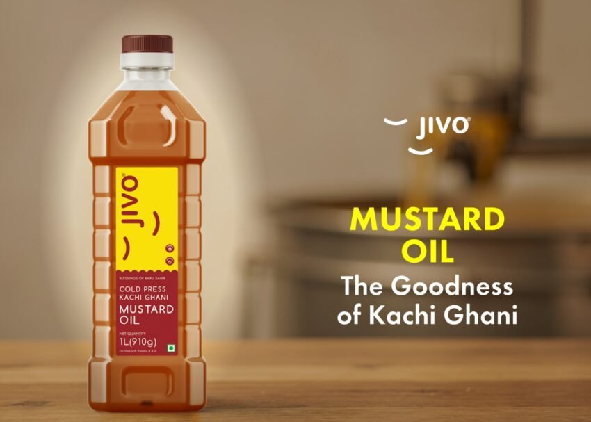 Which is the best mustard oil in India? Cold-pressed or wood-pressed mustard oil, extracted naturally without chemical refining, solvent extraction, or high-heat processing, ranks among the best mustard oils in India. This type of oil is known as kachi ghani mustard oil and is minimally processed to retain maximum nutrients.